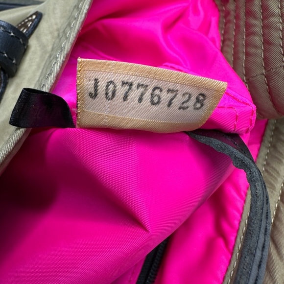 Dooney & Bourke Victoria Tan Beige Nylon Shoulder Bag With Leather Details Large - Picture 14 of 14